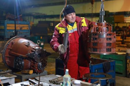 Плюсы и минусы сервиса собственными силами