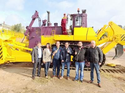 Representatives of a large Indonesian company company have visited Promtractor factory